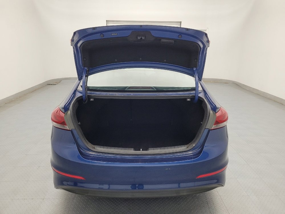 Used 2017 Hyundai Elantra Limited image 29