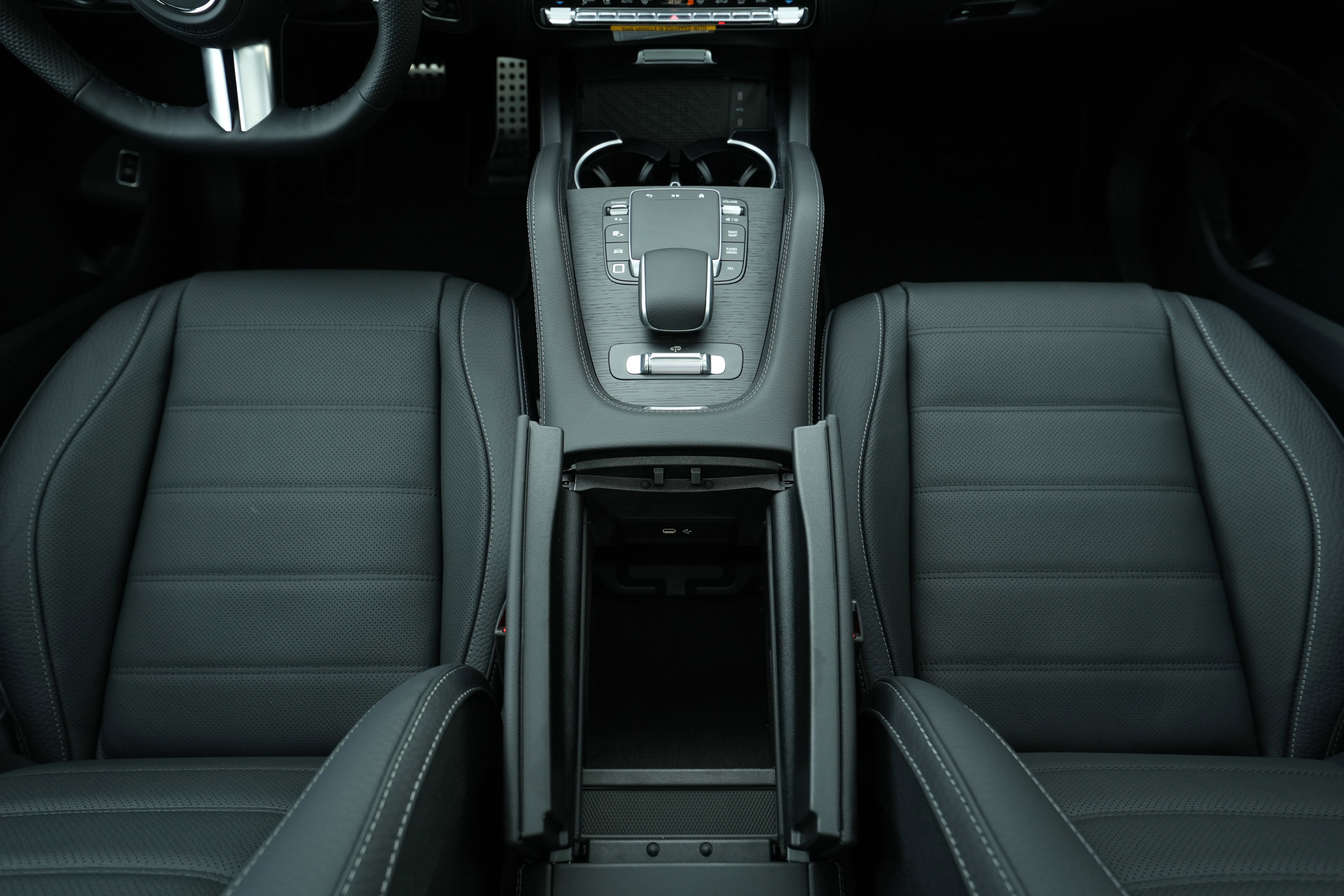 New 2026 Mercedes-Benz GLS 450 4MATIC image 32