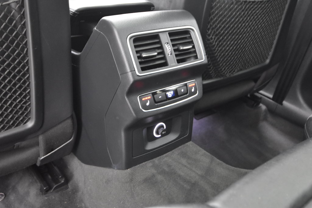 Used 2018 Audi SQ5 Premium Plus w/ S Sport Package AWD/4WD image 29