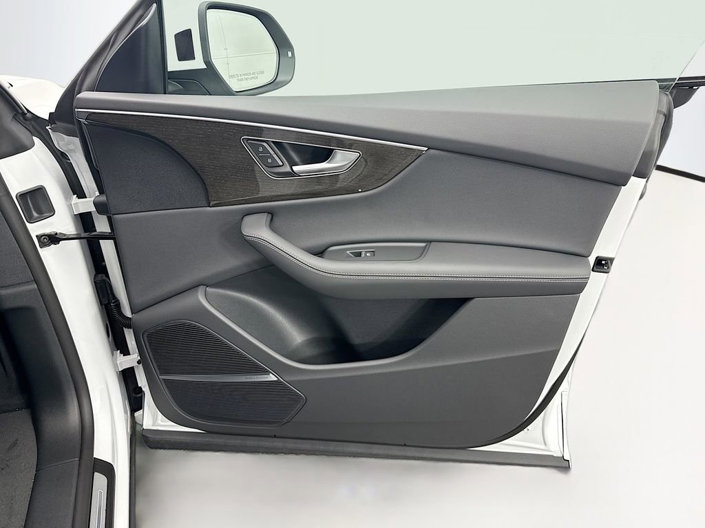New 2026 Audi Q8 Premium Plus image 24