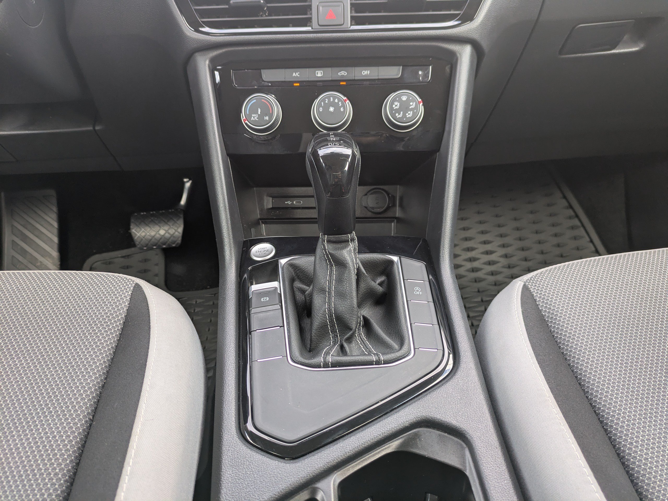 Certified 2023 Volkswagen Taos S FWD image 19