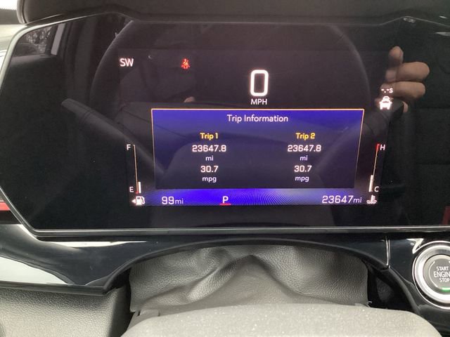 Used 2025 Chevrolet Trax RS image 18
