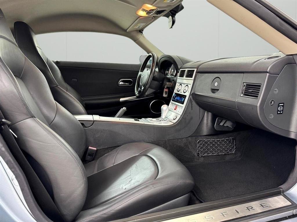 Used 2008 Chrysler Crossfire Limited RWD image 13