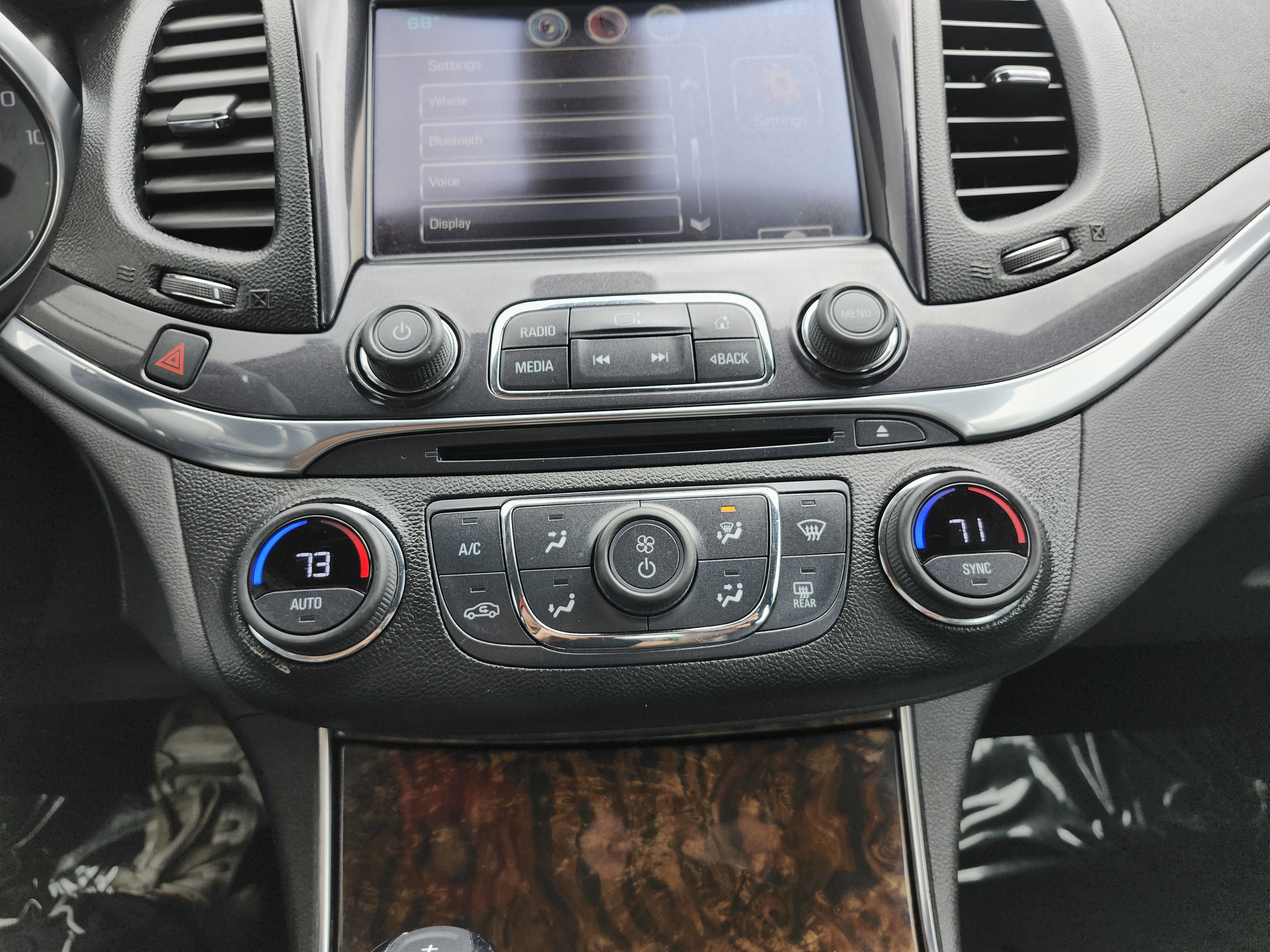 Used 2014 Chevrolet Impala LT w/ Convenience Package FWD image 31