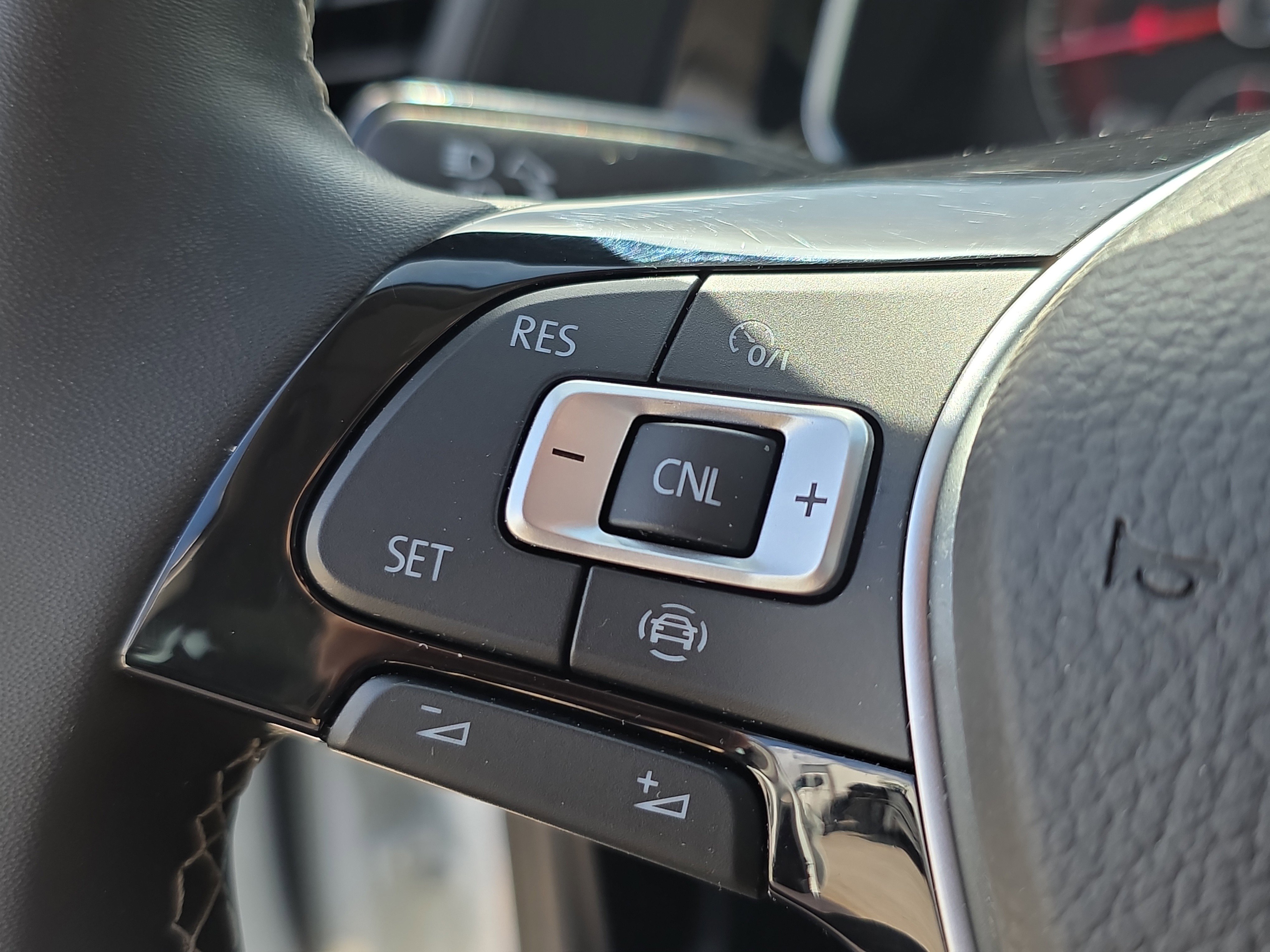 Used 2021 Volkswagen Jetta SE w/ SE Cold Weather Package image 30