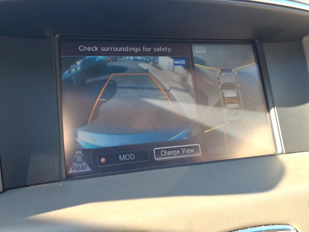 Used 2016 INFINITI Q70 3.7 image 28