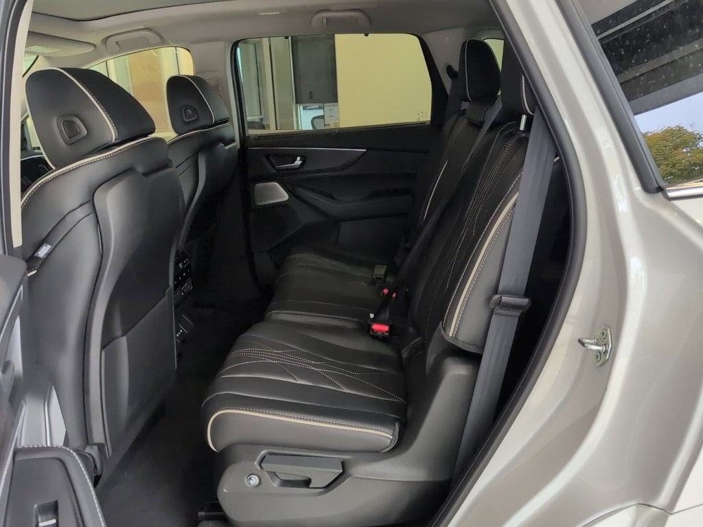 New 2026 Acura MDX w/ Advance Package image 11