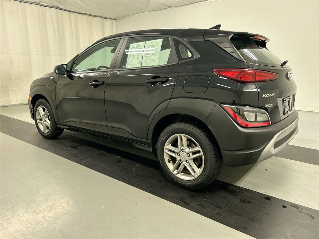 Used 2023 Hyundai Kona SE w/ Cargo Package image 6