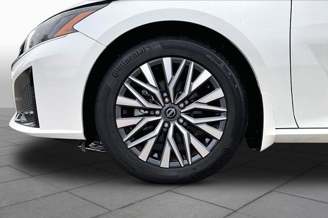 Certified 2023 Nissan Altima 2.5 SV FWD image 11