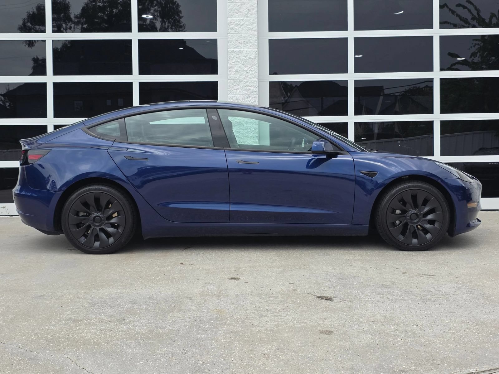 Used 2023 Tesla Model 3 Long Range AWD/4WD image 3