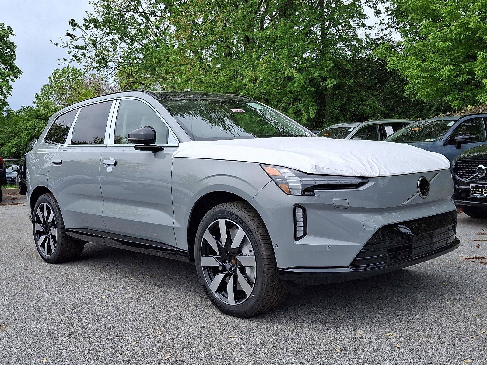 New 2026 Volvo EX90 Plus AWD/4WD image 1