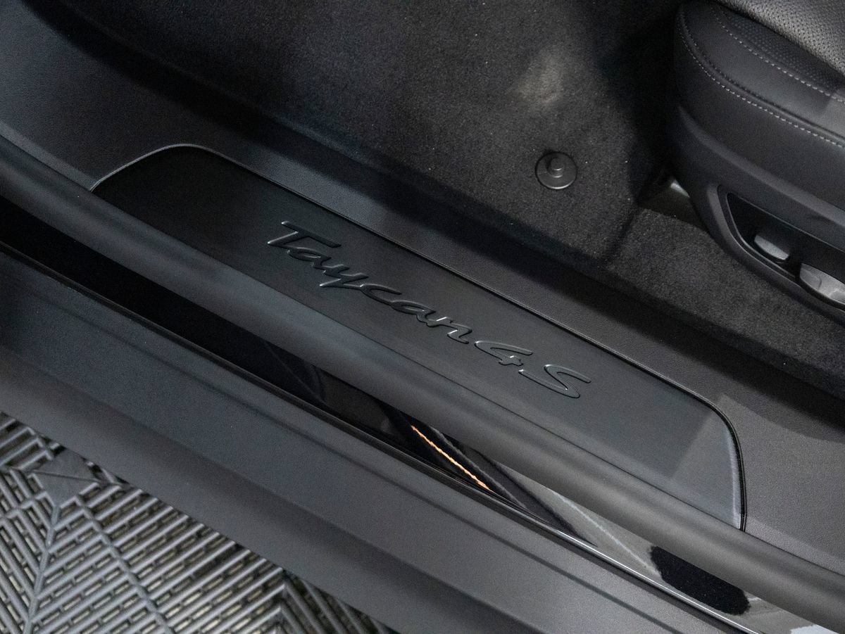 New 2026 Porsche Taycan 4S AWD/4WD image 35