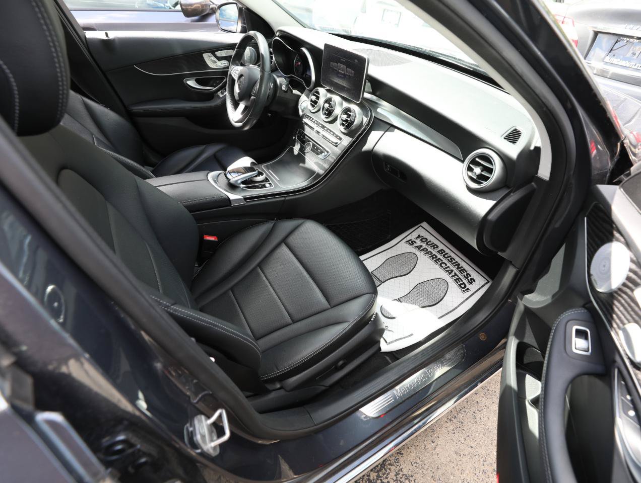 Used 2016 Mercedes-Benz C 300 4MATIC Sedan image 9