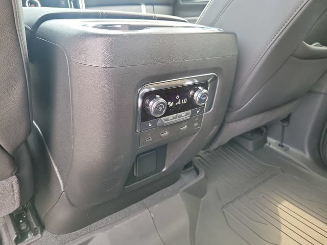 New 2026 GMC Yukon XL Elevation w/ Elevation Premium Package AWD/4WD image 9