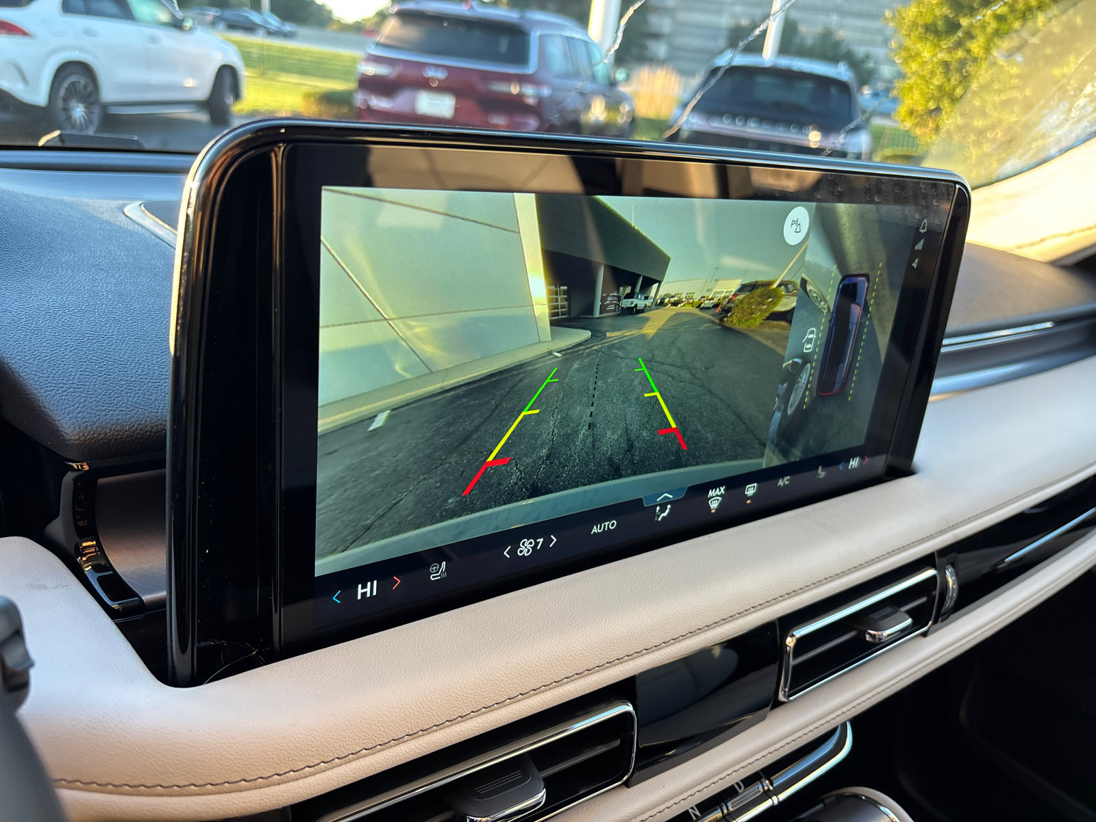 New 2027 Lincoln Aviator AWD image 19