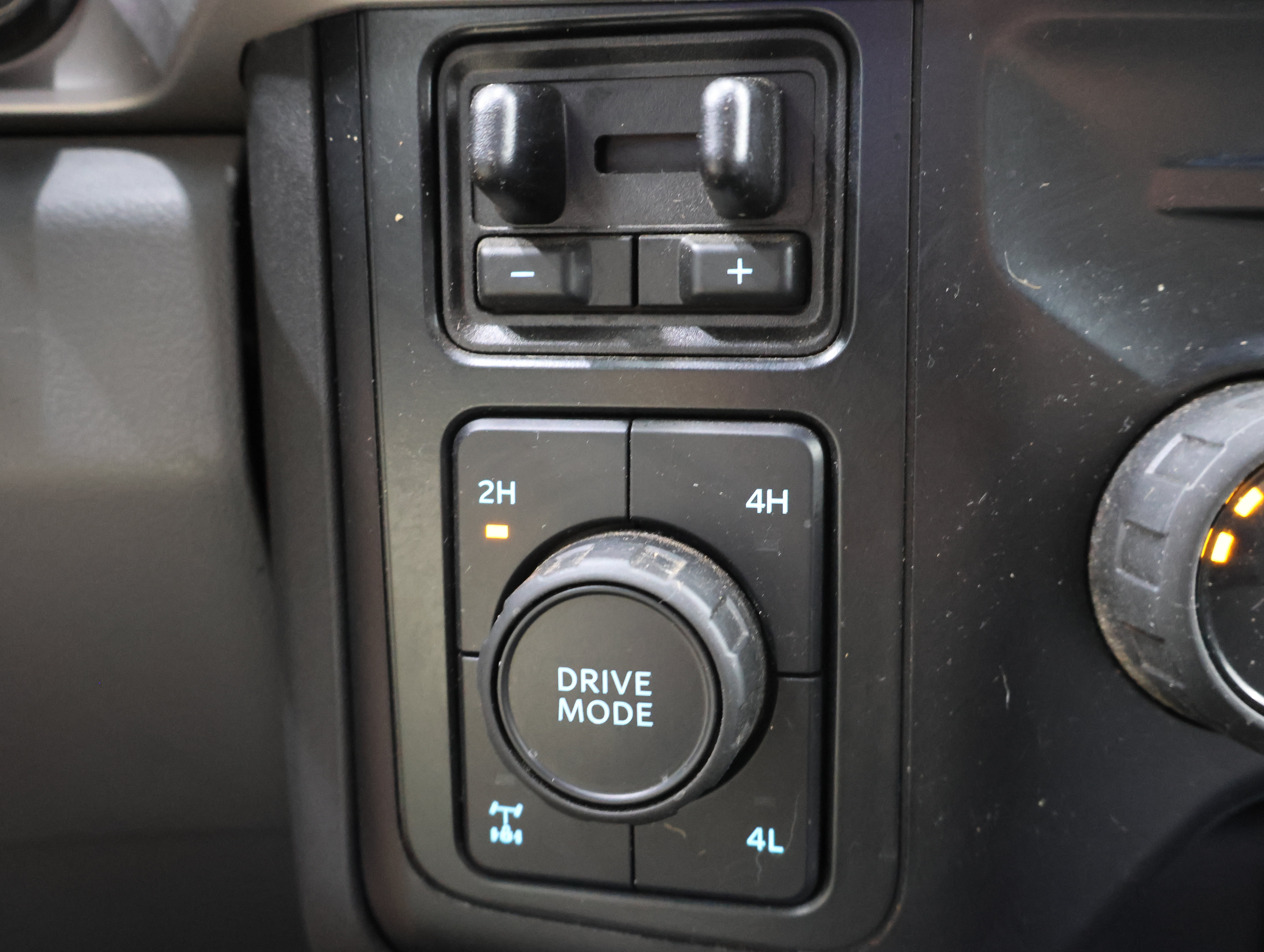 Used 2023 Ford F350 XL w/ STX Appearance Package AWD/4WD image 46