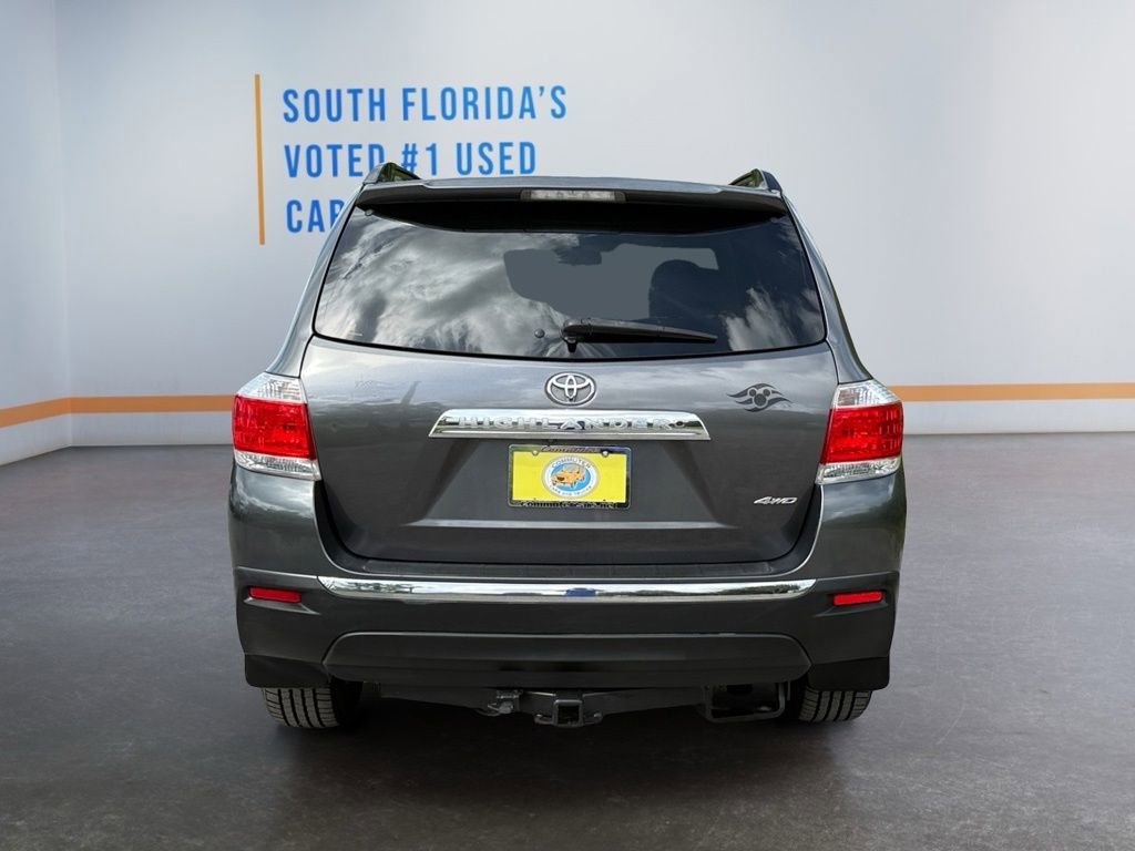 Used 2013 Toyota Highlander Plus AWD/4WD image 5