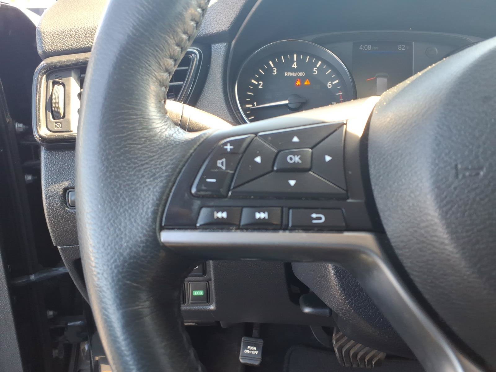 Used 2018 Nissan Rogue SV AWD/4WD image 28