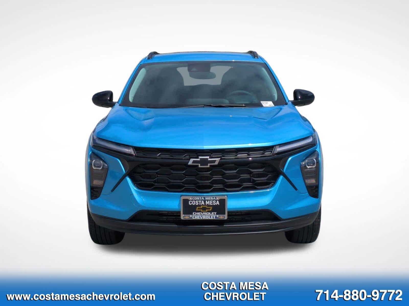 New 2026 Chevrolet Trax LT w/ Midnight Edition FWD image 2
