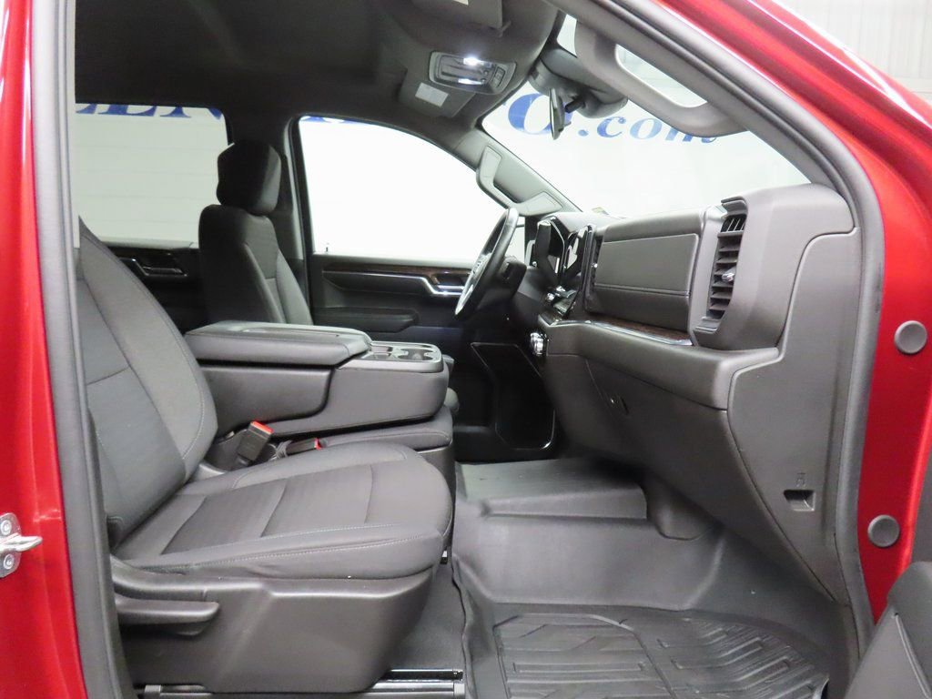 Used 2024 GMC Sierra 1500 Elevation w/ LPO, Elevation Black Package AWD/4WD image 24