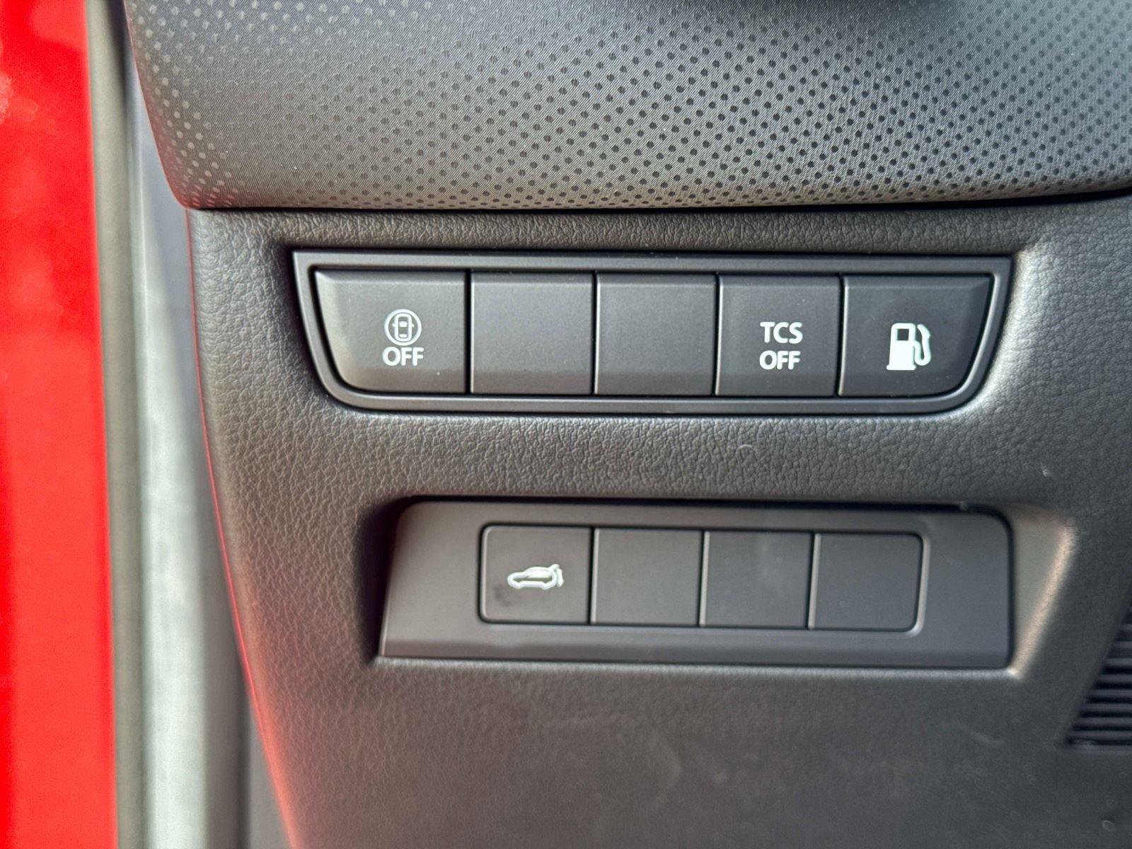 Certified 2025 MAZDA CX-50 2.5 Hybrid w/ Weather Package AWD/4WD image 32