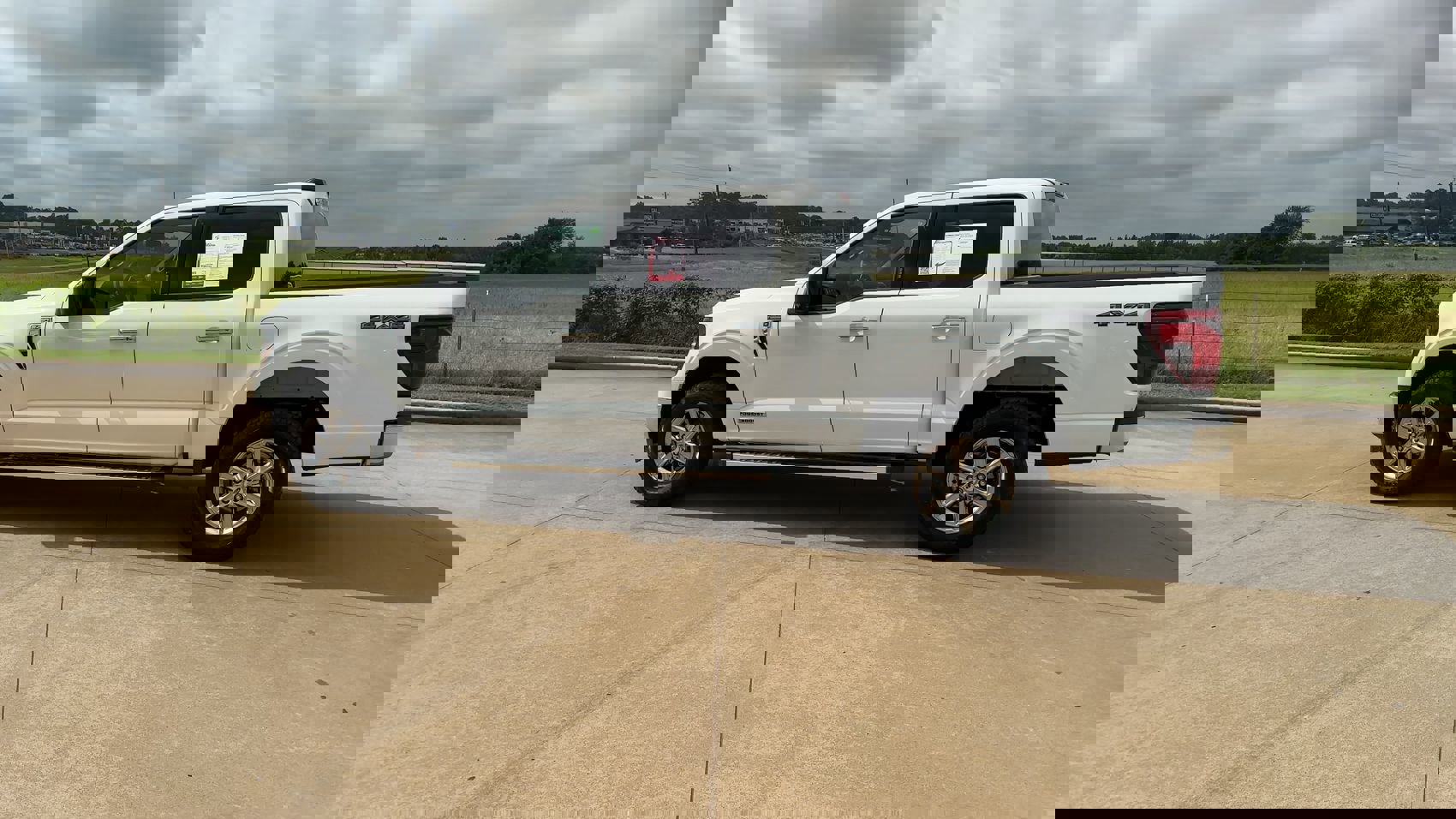 Used 2024 Ford F150 XLT w/ Mobile Office Package image 5