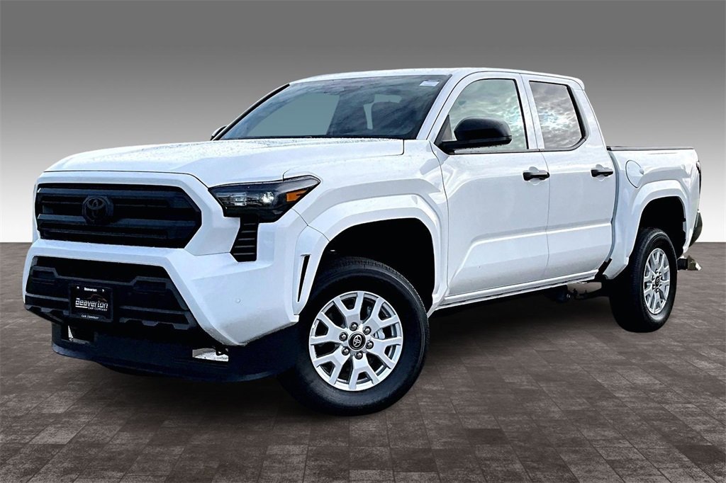 Used 2025 Toyota Tacoma SR image 2