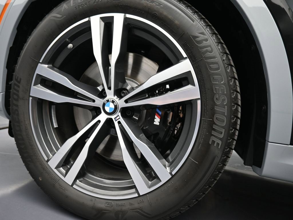 New 2026 BMW X7 M60i w/ Executive Package image 23