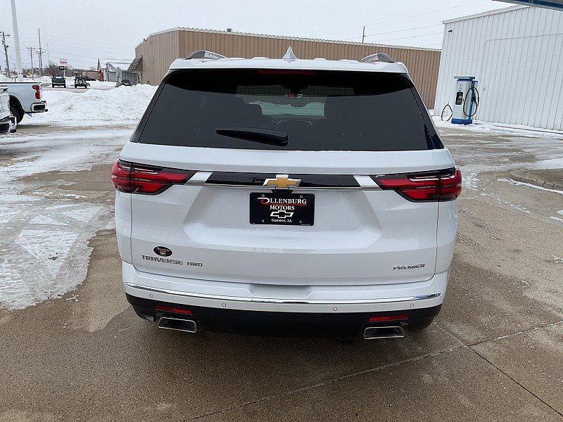 Used 2023 Chevrolet Traverse Premier image 7