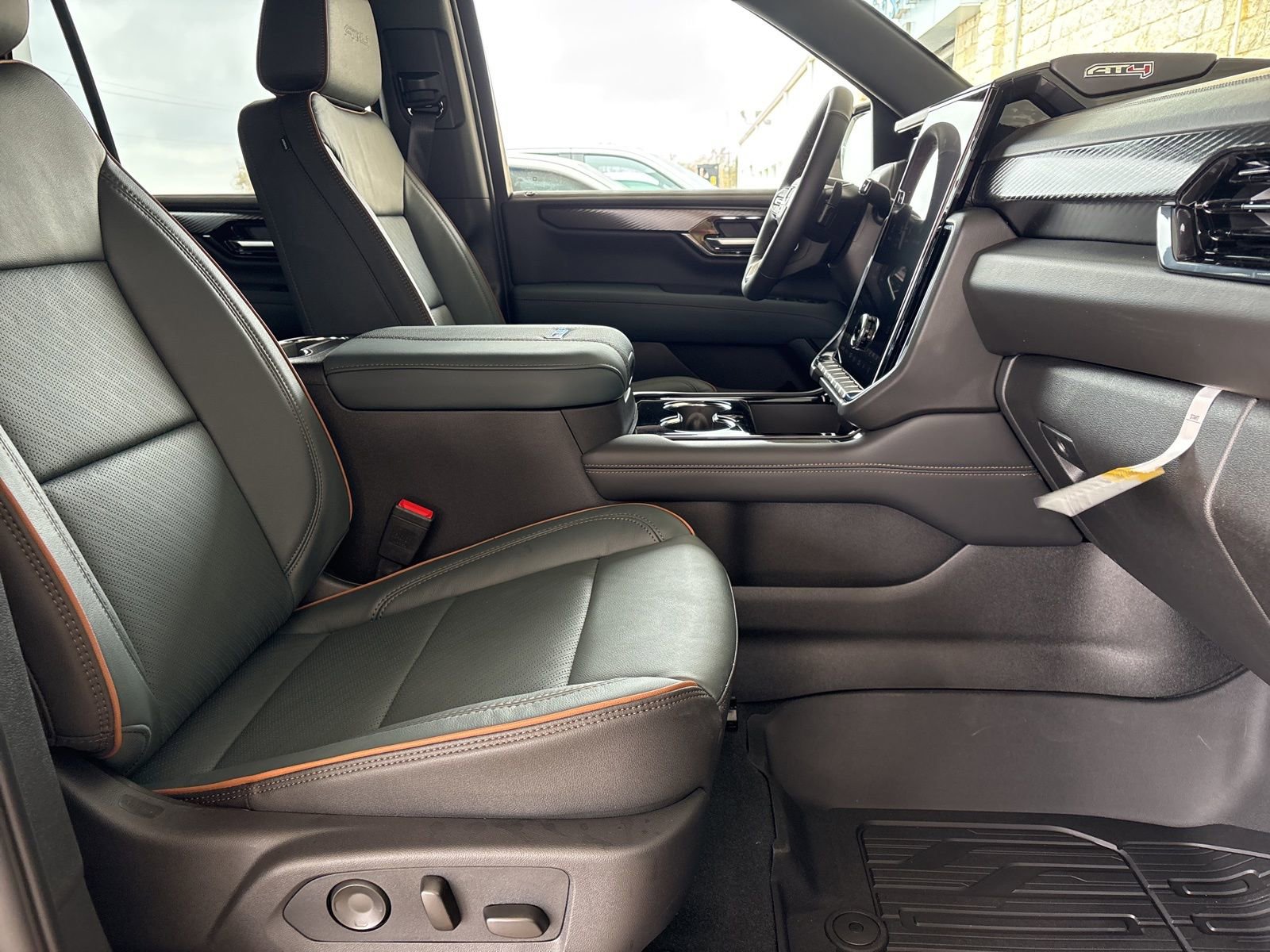 New 2026 GMC Yukon AT4 w/ LPO, Floor Liner Package image 25