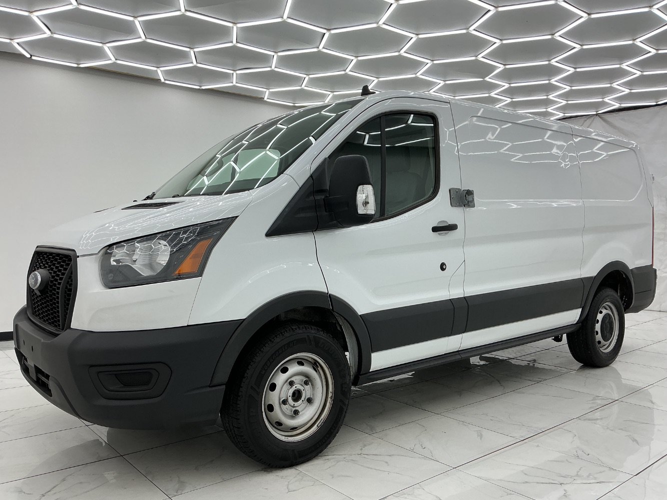 Used 2021 Ford Transit 250 Low Roof RWD image 6