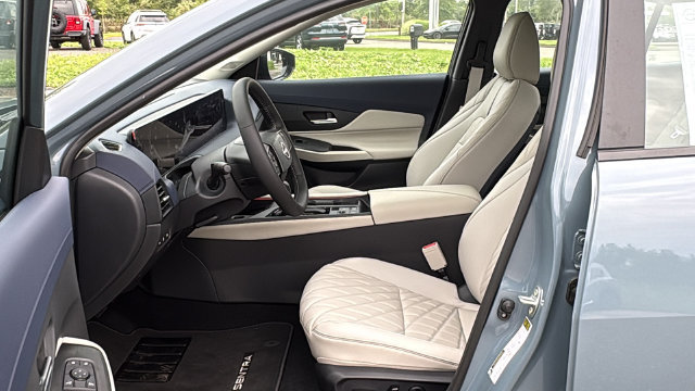 New 2026 Nissan Sentra SL w/ Floor Mat Package FWD image 9