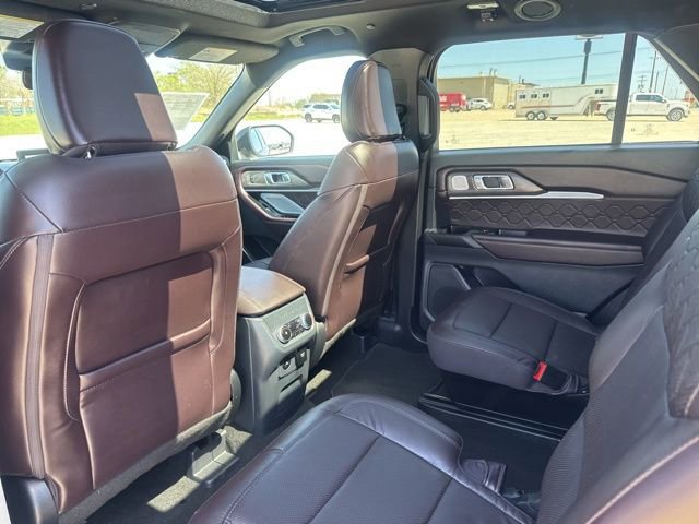 Used 2025 Ford Explorer Platinum w/ LUX Leather Package image 23