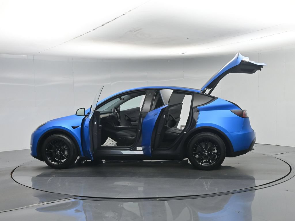 Used 2022 Tesla Model Y Long Range AWD/4WD image 34