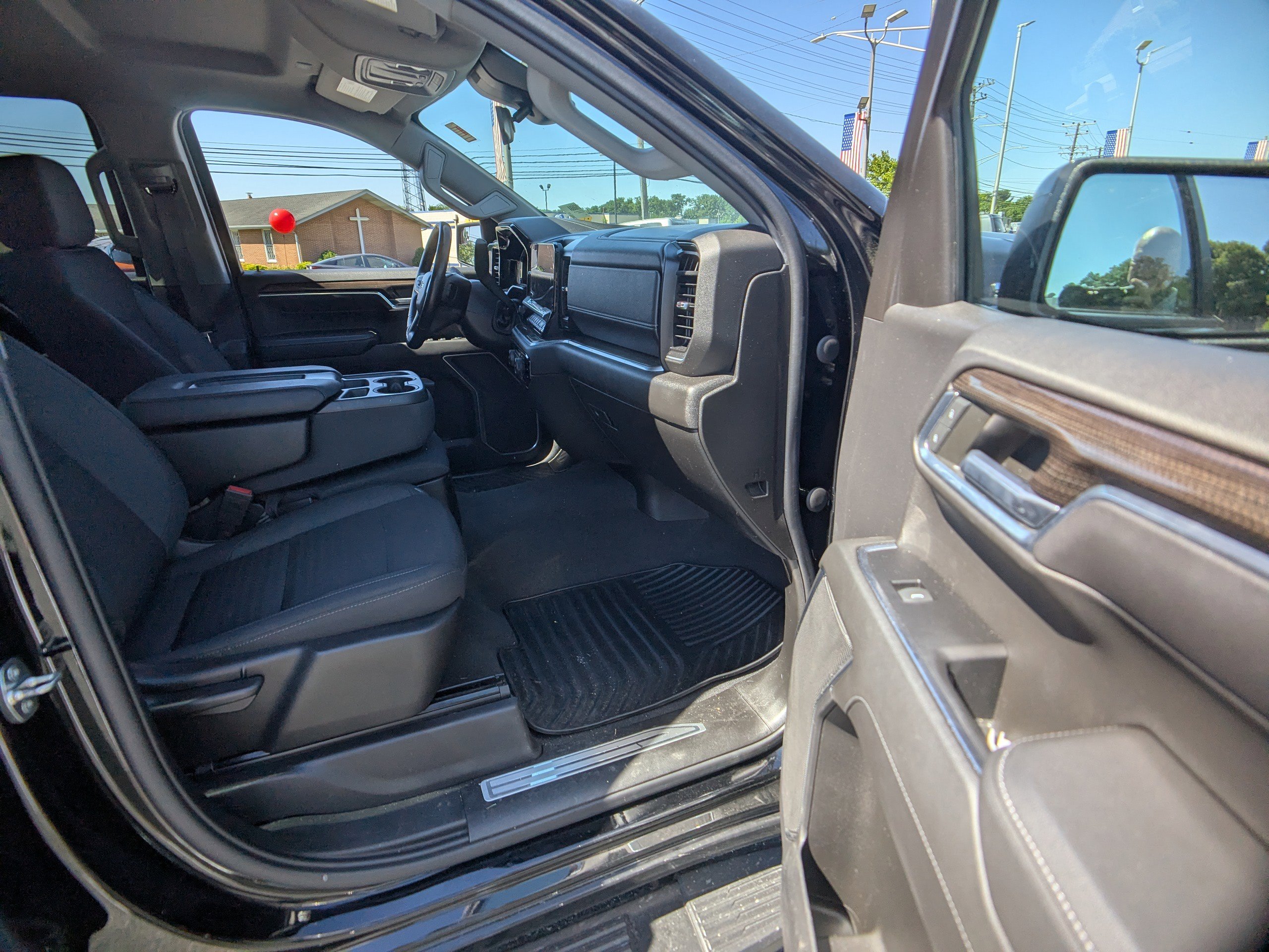 Used 2022 Chevrolet Silverado 1500 RST AWD/4WD image 12