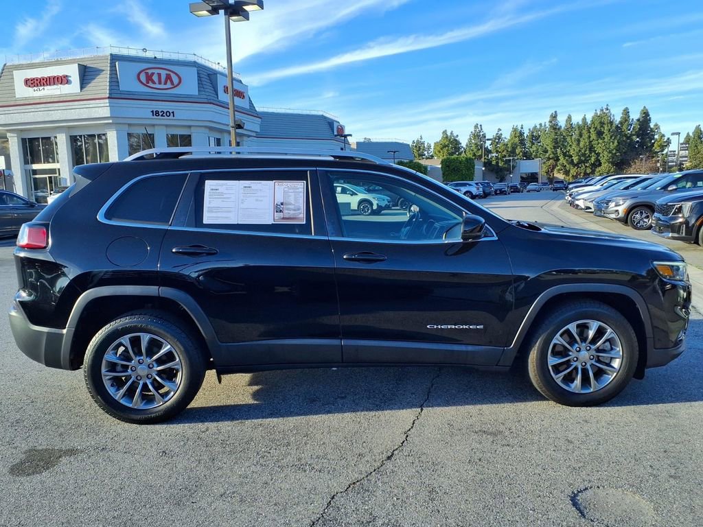Used 2019 Jeep Cherokee Latitude Plus image 6