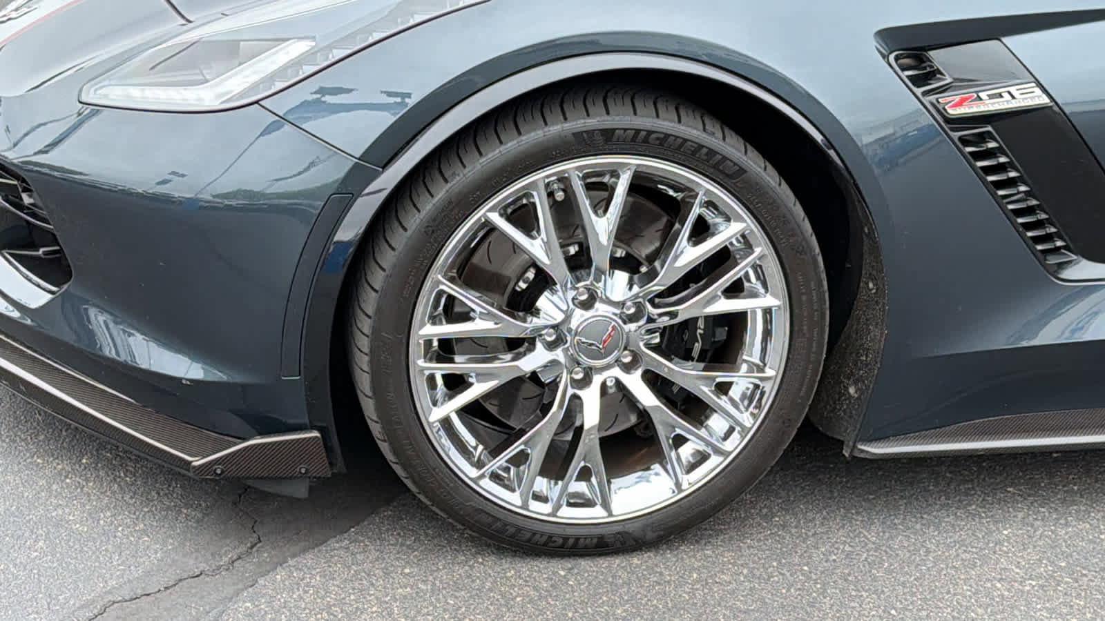 Used 2019 Chevrolet Corvette Z06 RWD image 9