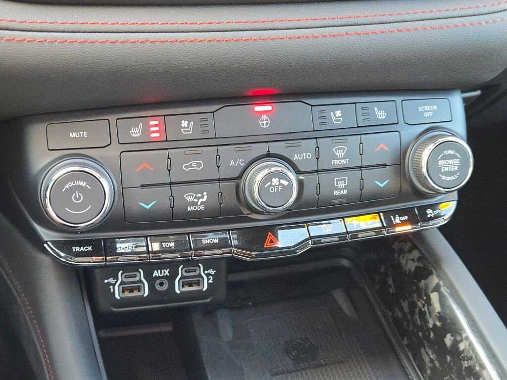 Certified 2024 Dodge Durango R/T image 28