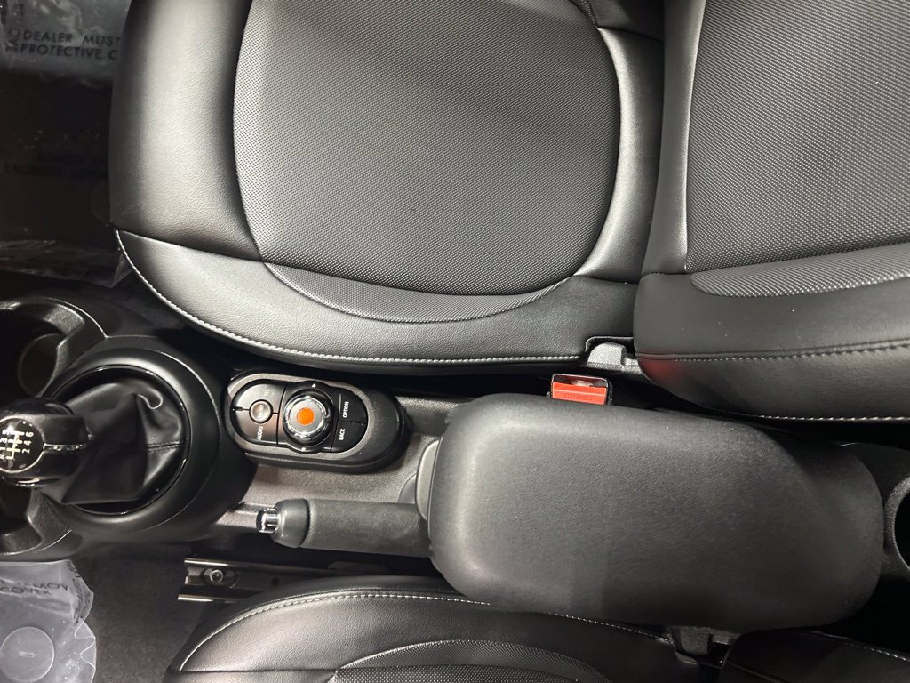Used 2017 MINI Cooper 2-Door Hardtop FWD image 34