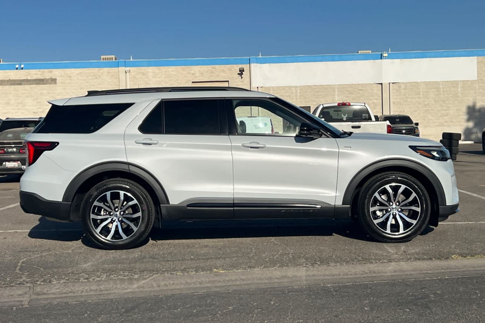 New 2026 Ford Explorer ST-Line w/ Premium Package RWD image 8