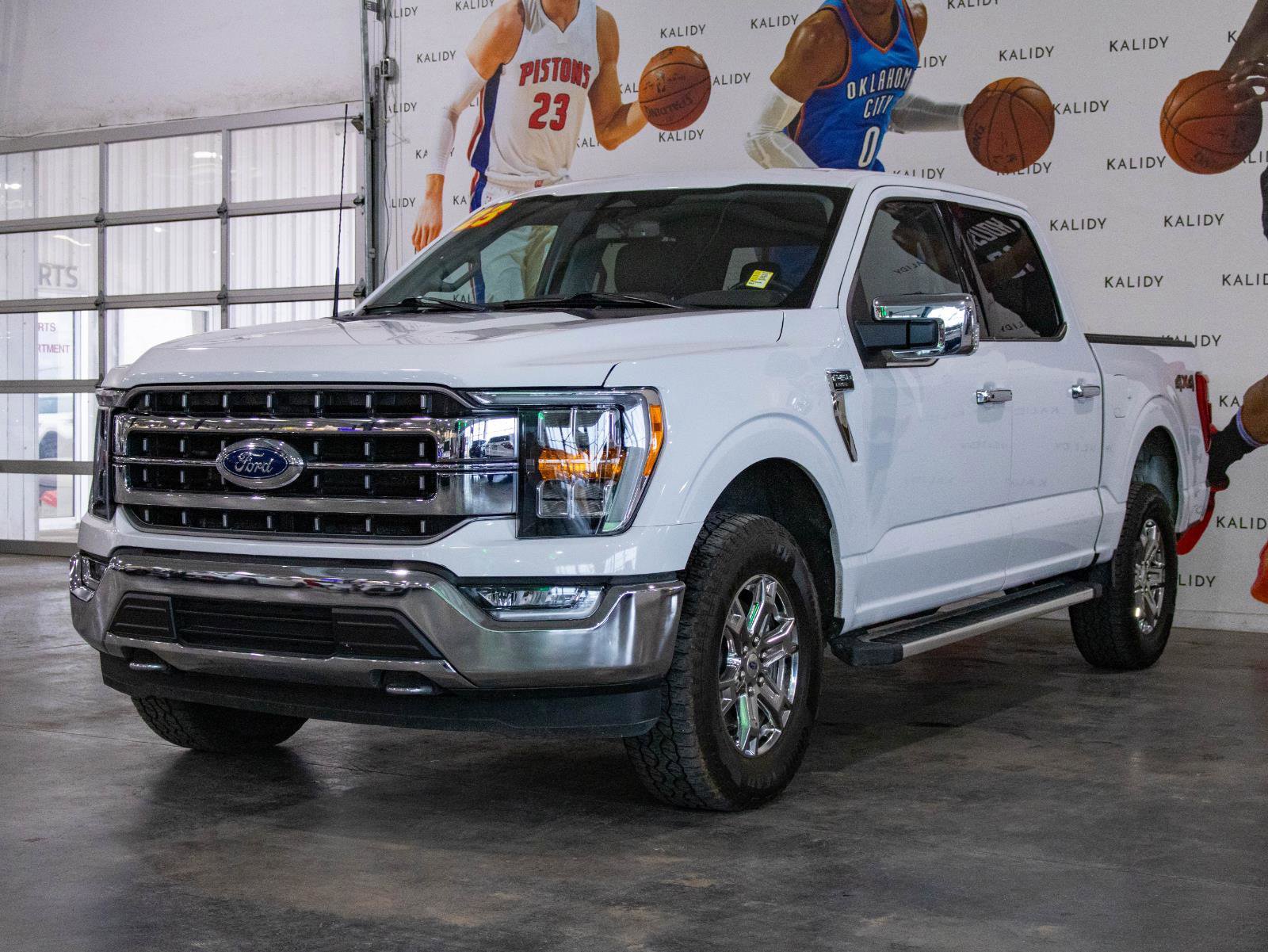 Used 2023 Ford F150 Lariat w/ Trailer Tow Package image 21