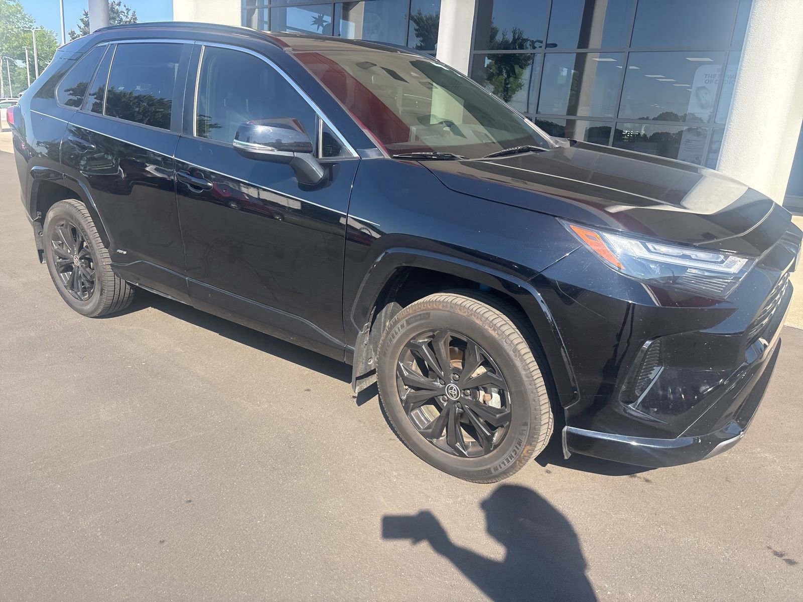 Used 2022 Toyota RAV4 SE AWD/4WD image 5