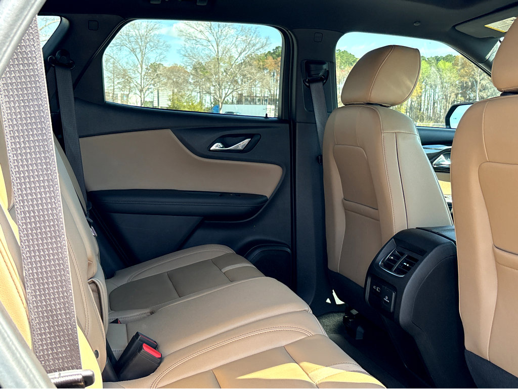 Used 2024 Chevrolet Blazer Premier w/ Driver Confidence II Package FWD image 9