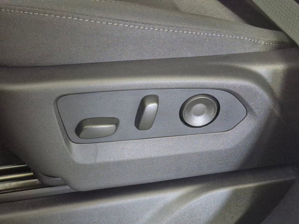 New 2026 Chevrolet Silverado 1500 LT image 15