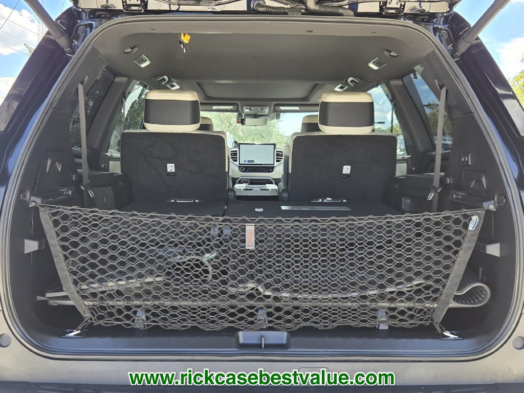 Used 2023 Toyota Sequoia Capstone AWD/4WD image 14