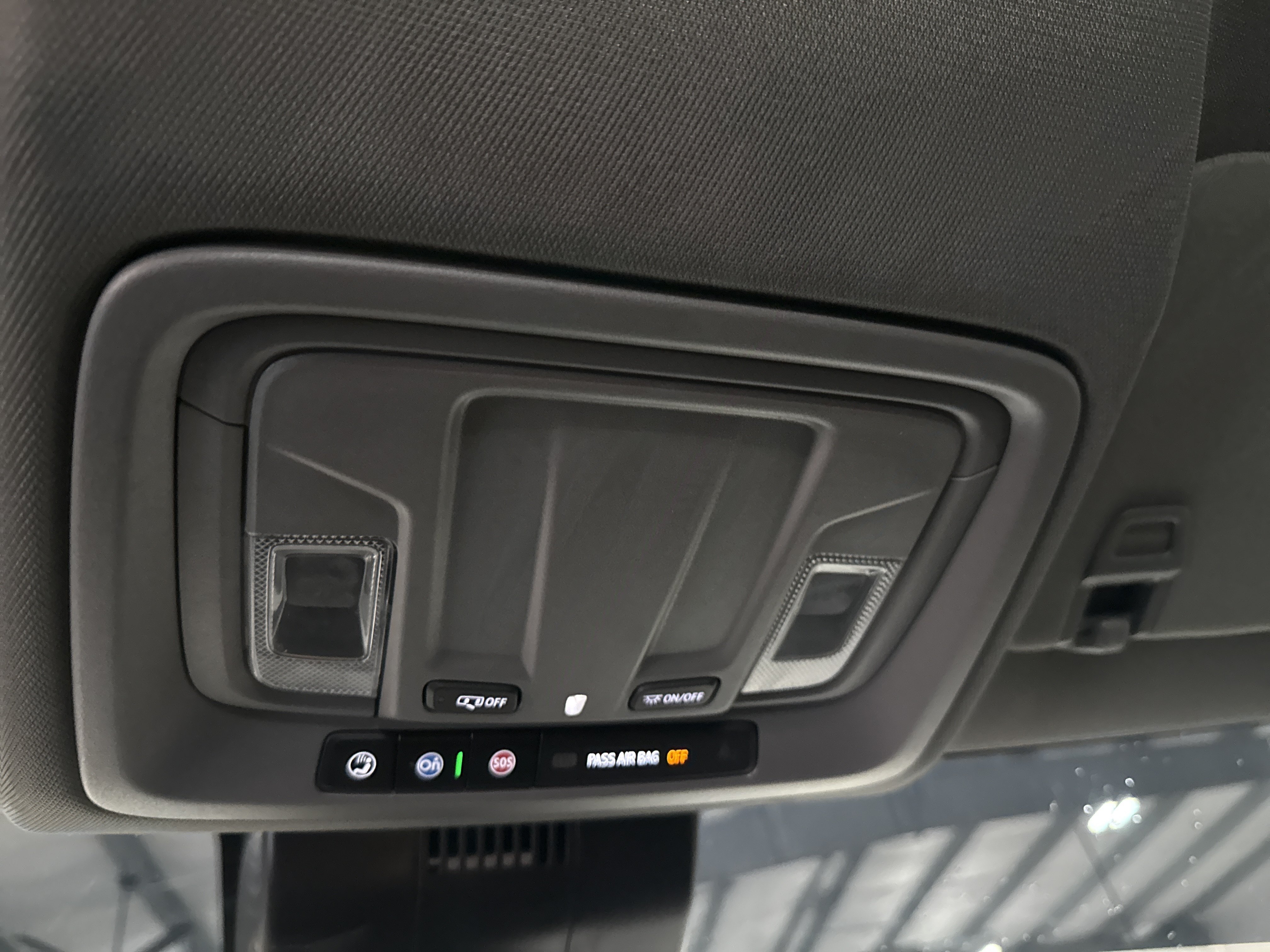 Used 2025 Chevrolet Silverado 1500 Custom Trail Boss w/ LPO, Dark Essentials Package AWD/4WD image 12