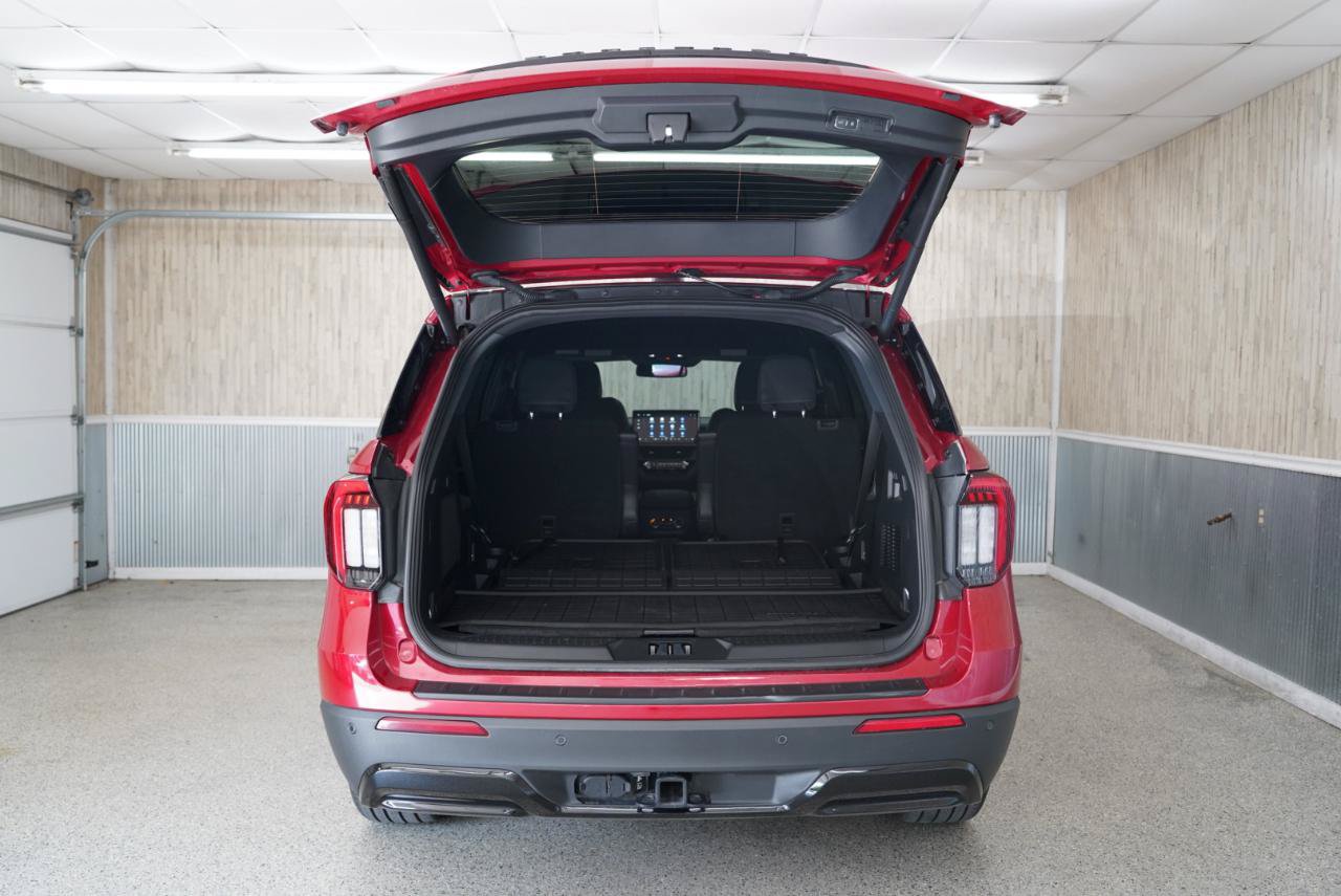 Used 2026 Ford Explorer ST-Line w/ ST-Line Street Pack RWD image 41