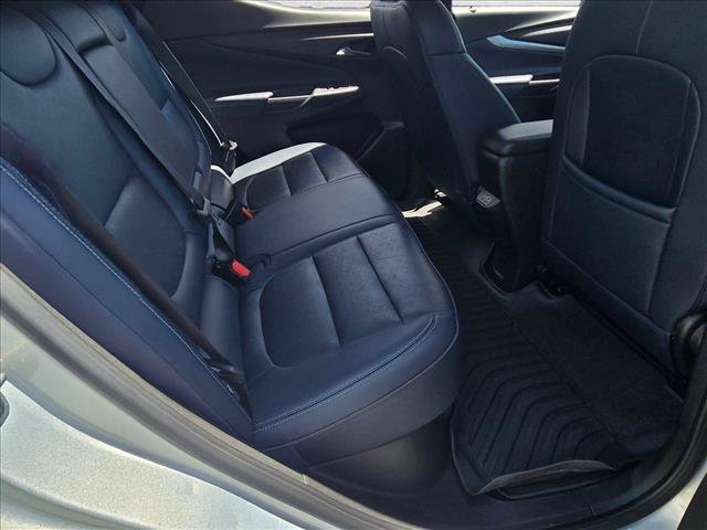 Used 2023 Chevrolet Bolt EUV Premier w/ Sun & Sound Package FWD image 18