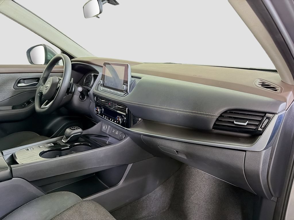 Used 2022 Nissan Rogue SV FWD image 32