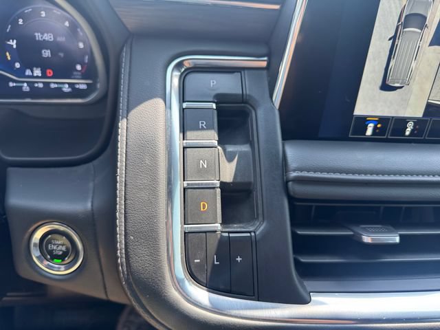 Used 2023 Chevrolet Tahoe Z71 w/ Luxury Package AWD/4WD image 18